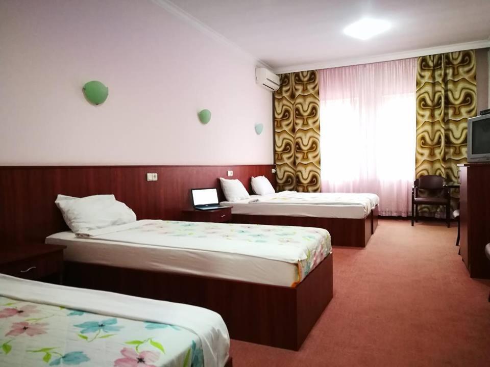 Hotel Oxa doo Novi Pazar Buitenkant foto